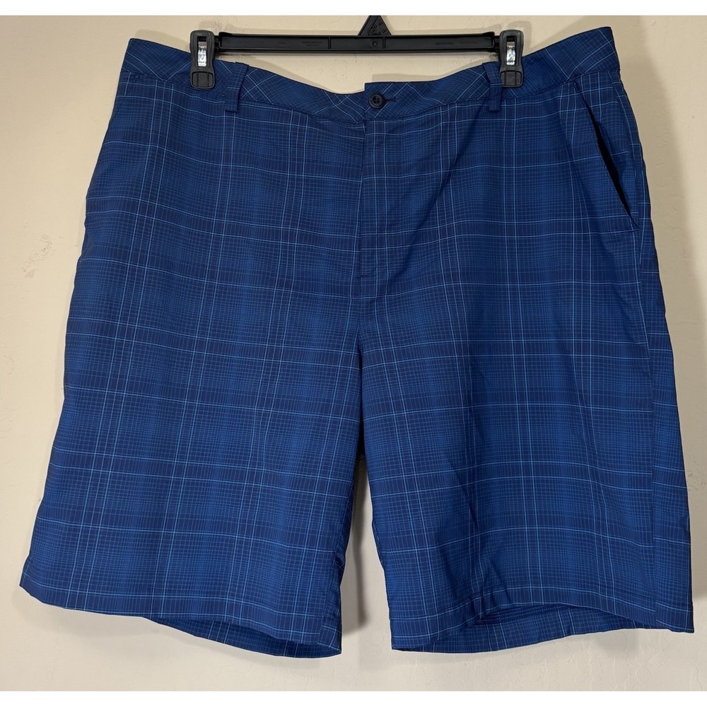 Under Armour UA Golf Shorts Men size 42‎ Navy Blue Plaid Casual Performance